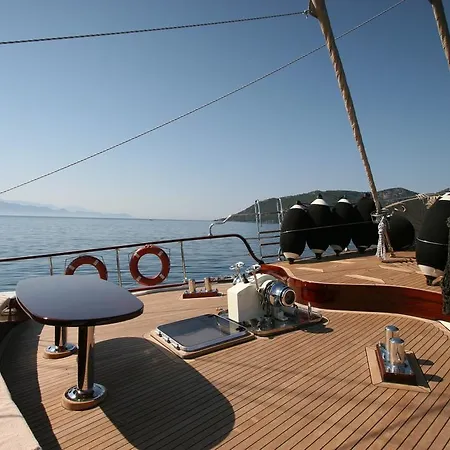 Barbaros Yachting Luxury Private Gulet 5 Cabins Botel *